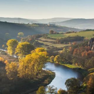 Máte rádi podzimní přírodu? V komentáři najdete 100 tipů, kam vyrazit v Česku na podzim na výlet. 🍂🌳🍁